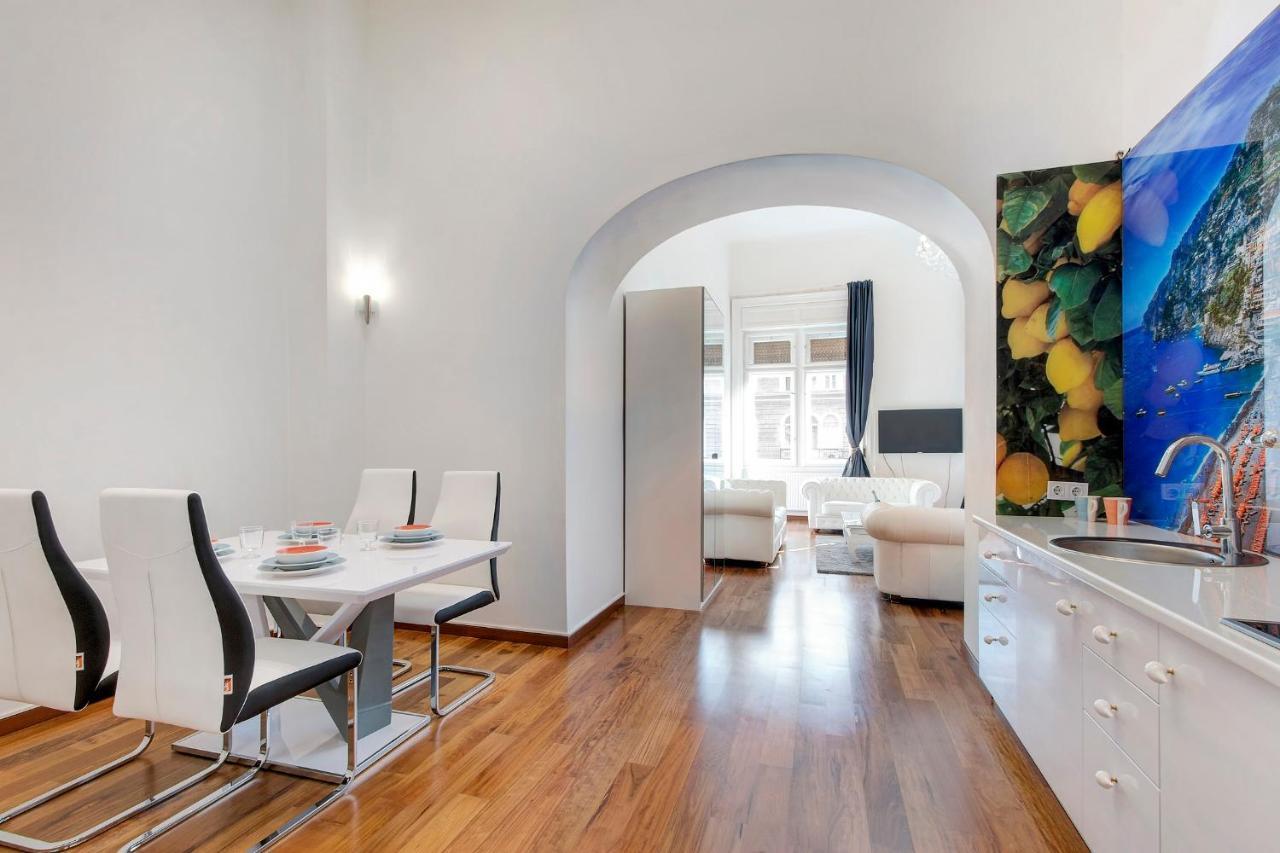 Royale Apartment Budapesta Exterior foto