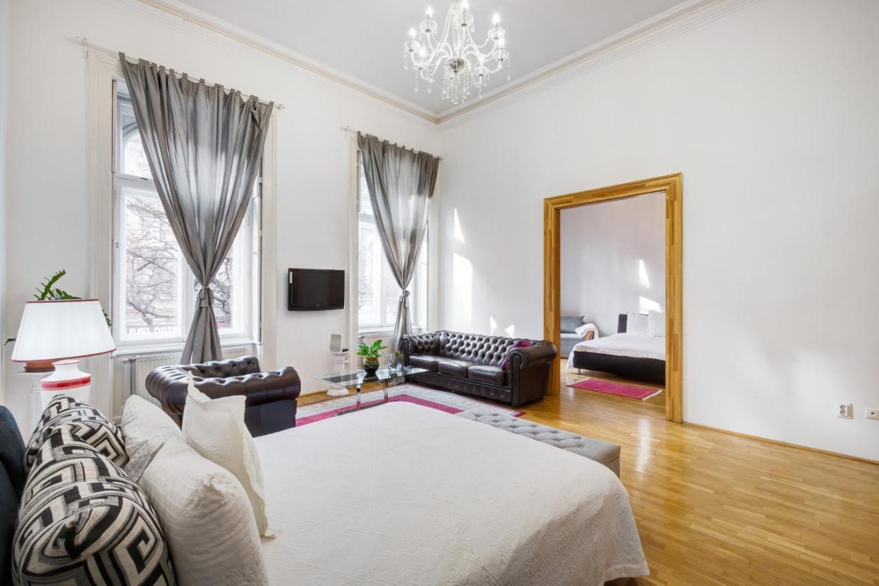 Royale Apartment Budapesta Exterior foto