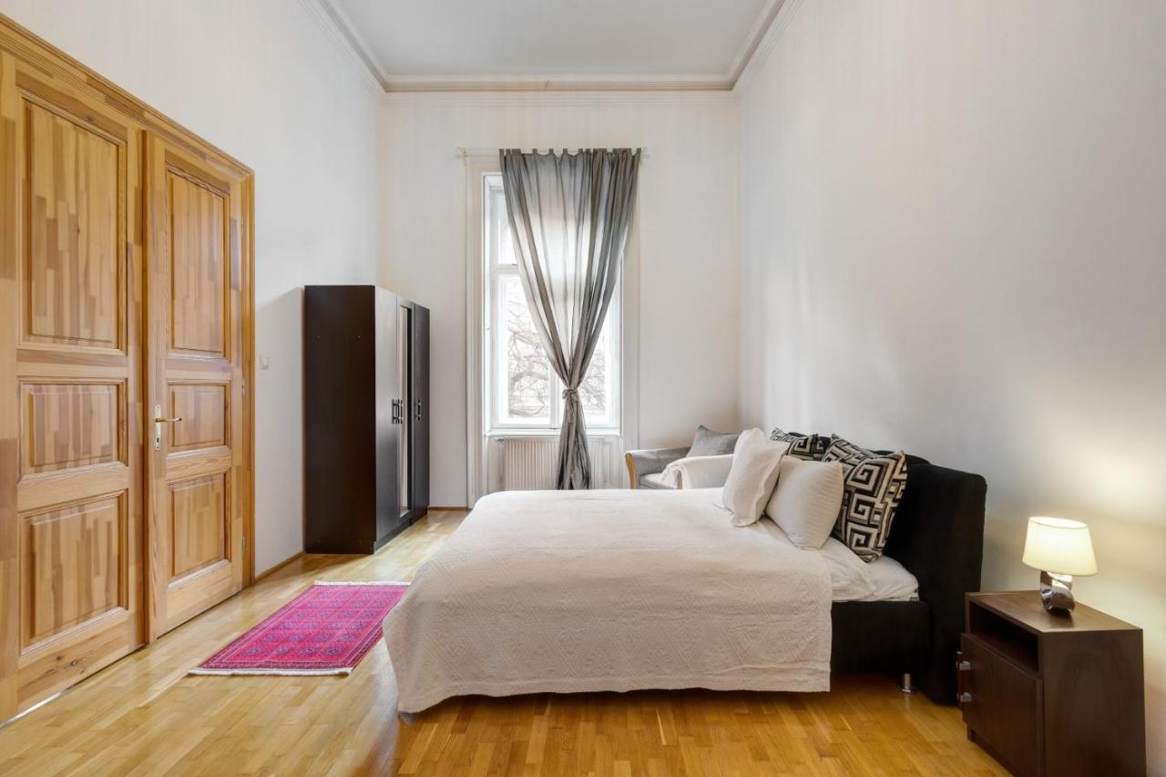 Royale Apartment Budapesta Exterior foto